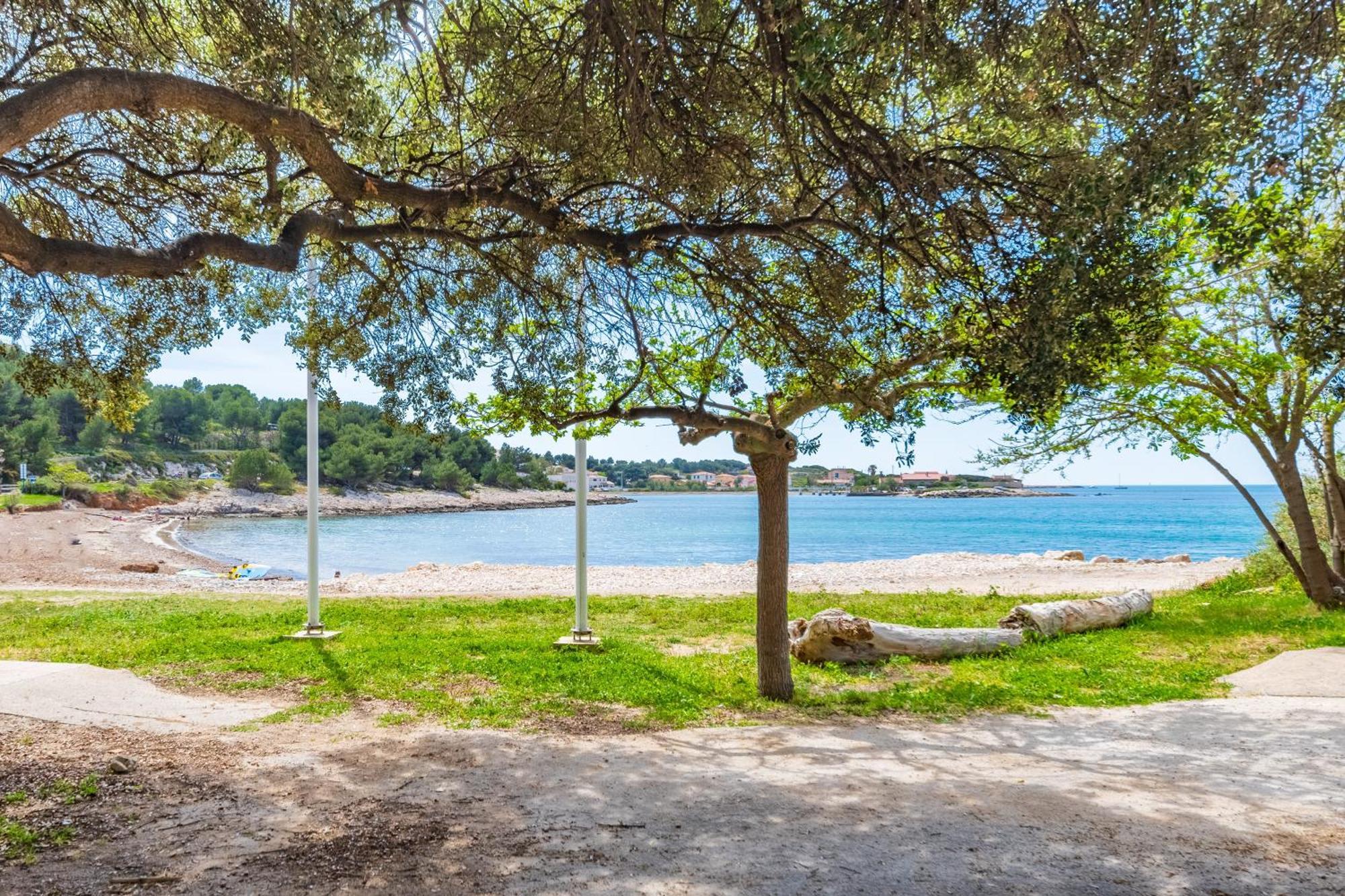 La Paillote De Jcc - 500 Metres De La Plage Martigues Εξωτερικό φωτογραφία